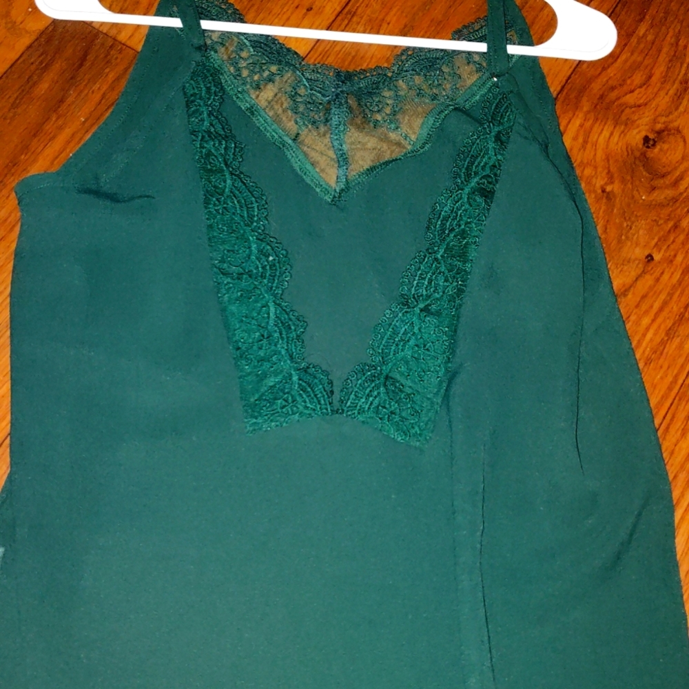 Shein, Medium